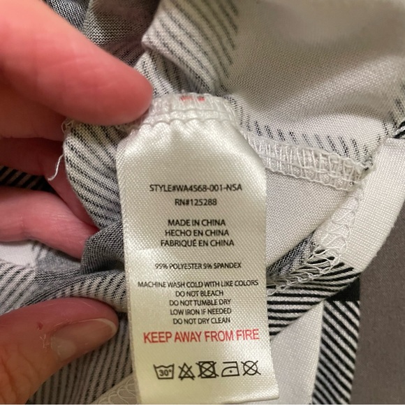 Rae Dunn Christmas P. J. Buffalo Plaid - Size Large - Very Soft - **TOP ONLY - Picture 6 of 7